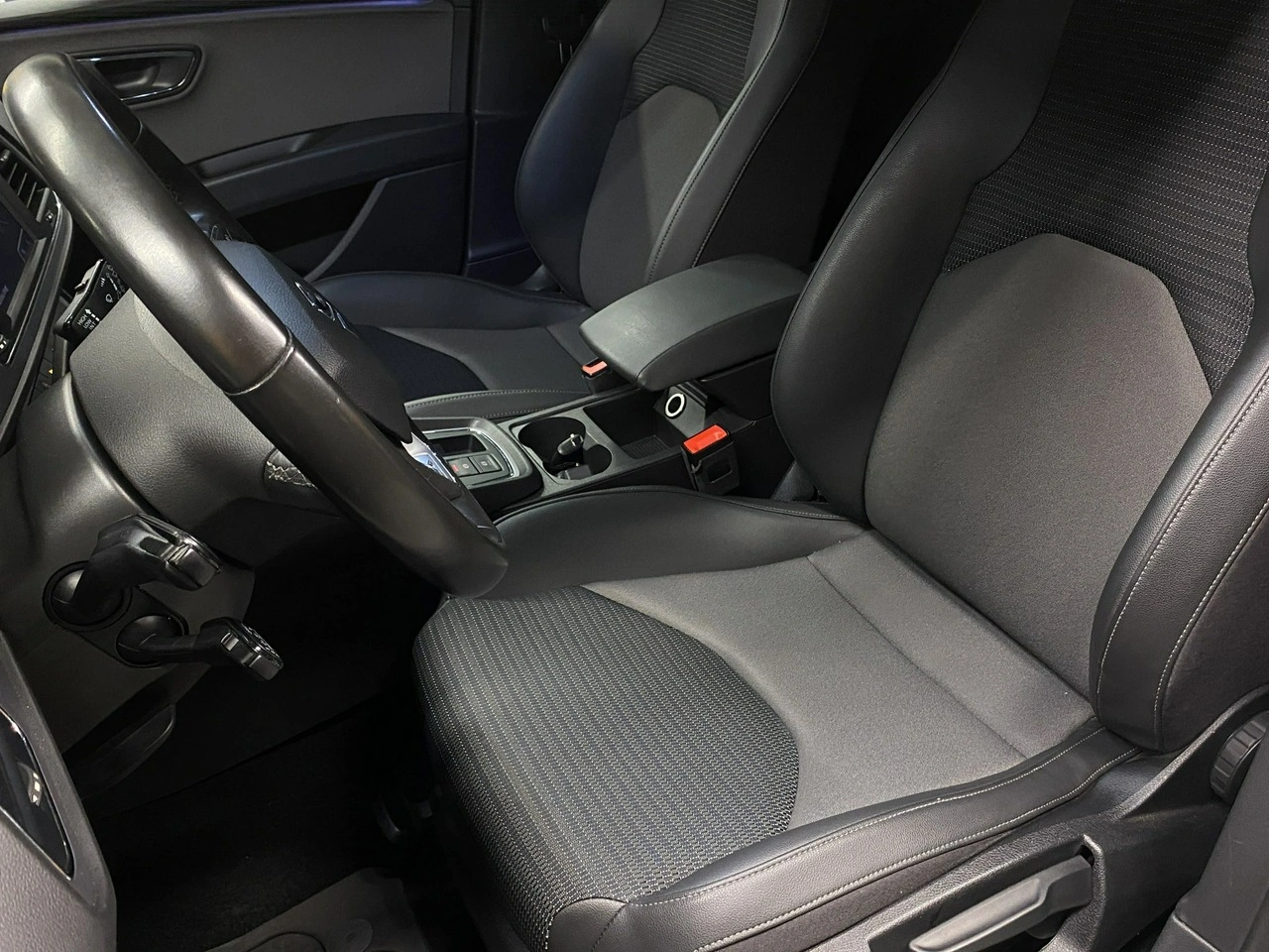 Seat Leon Sportstourer - Zdjęcie 13
