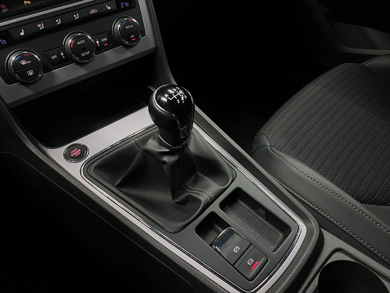 Seat Leon Sportstourer - Zdjęcie 30