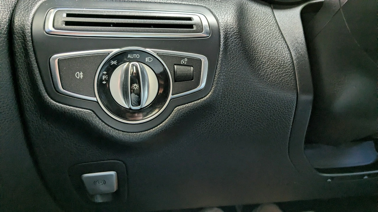 Mercedes C 200 - Zdjęcie 33
