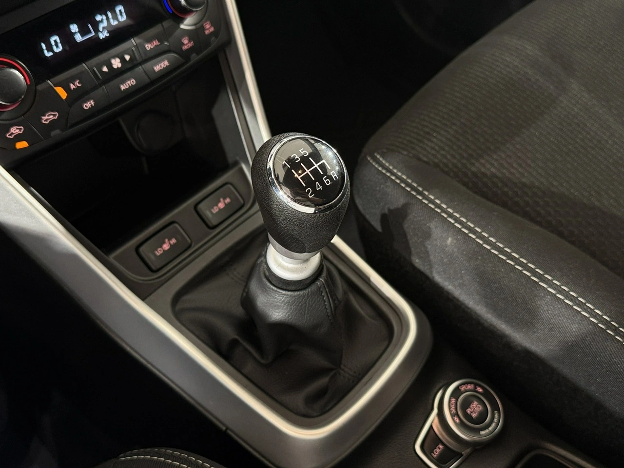 Suzuki SX4 S-Cross - Zdjęcie 23