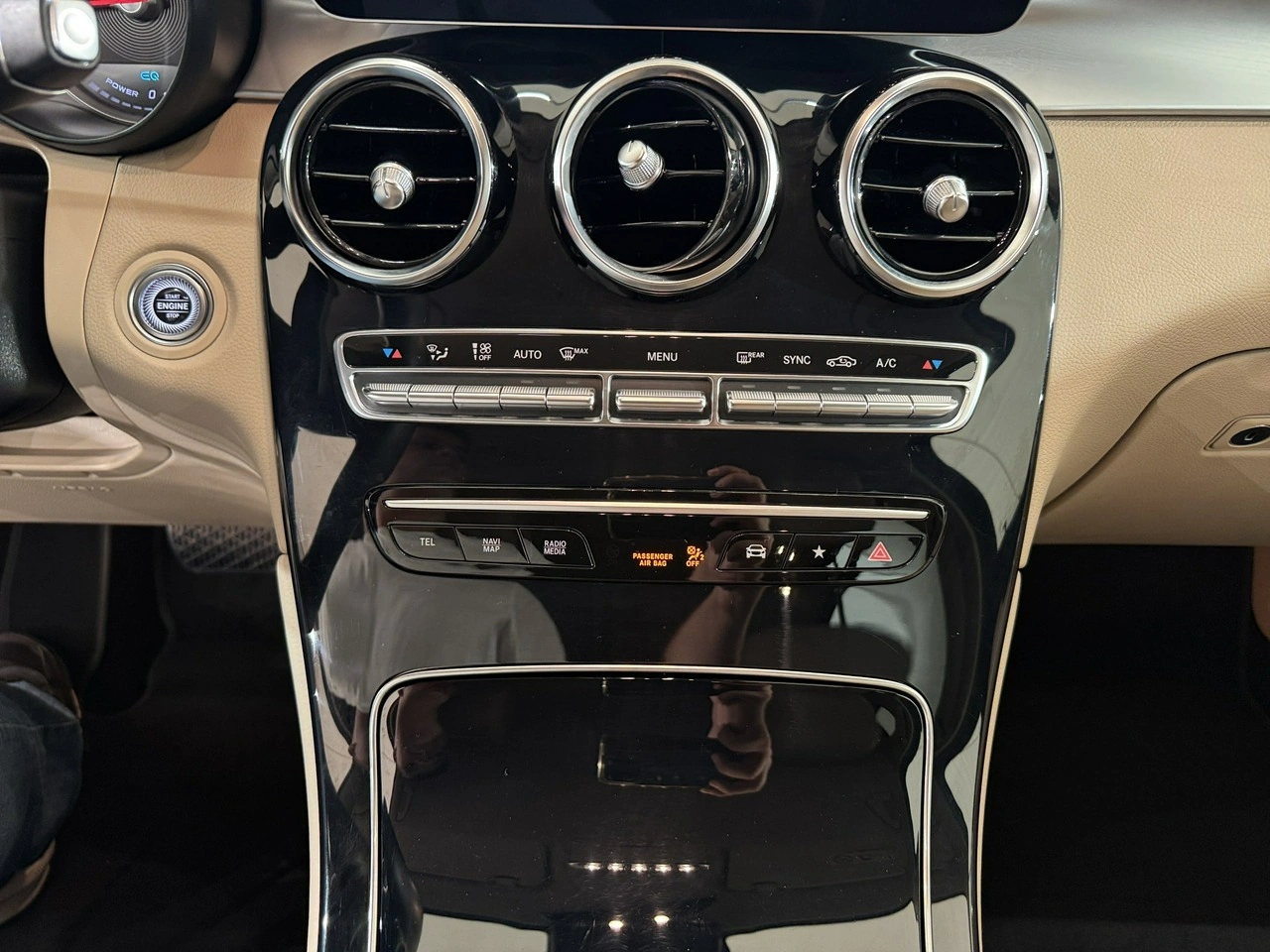 Mercedes GLC 300 - Zdjęcie 22