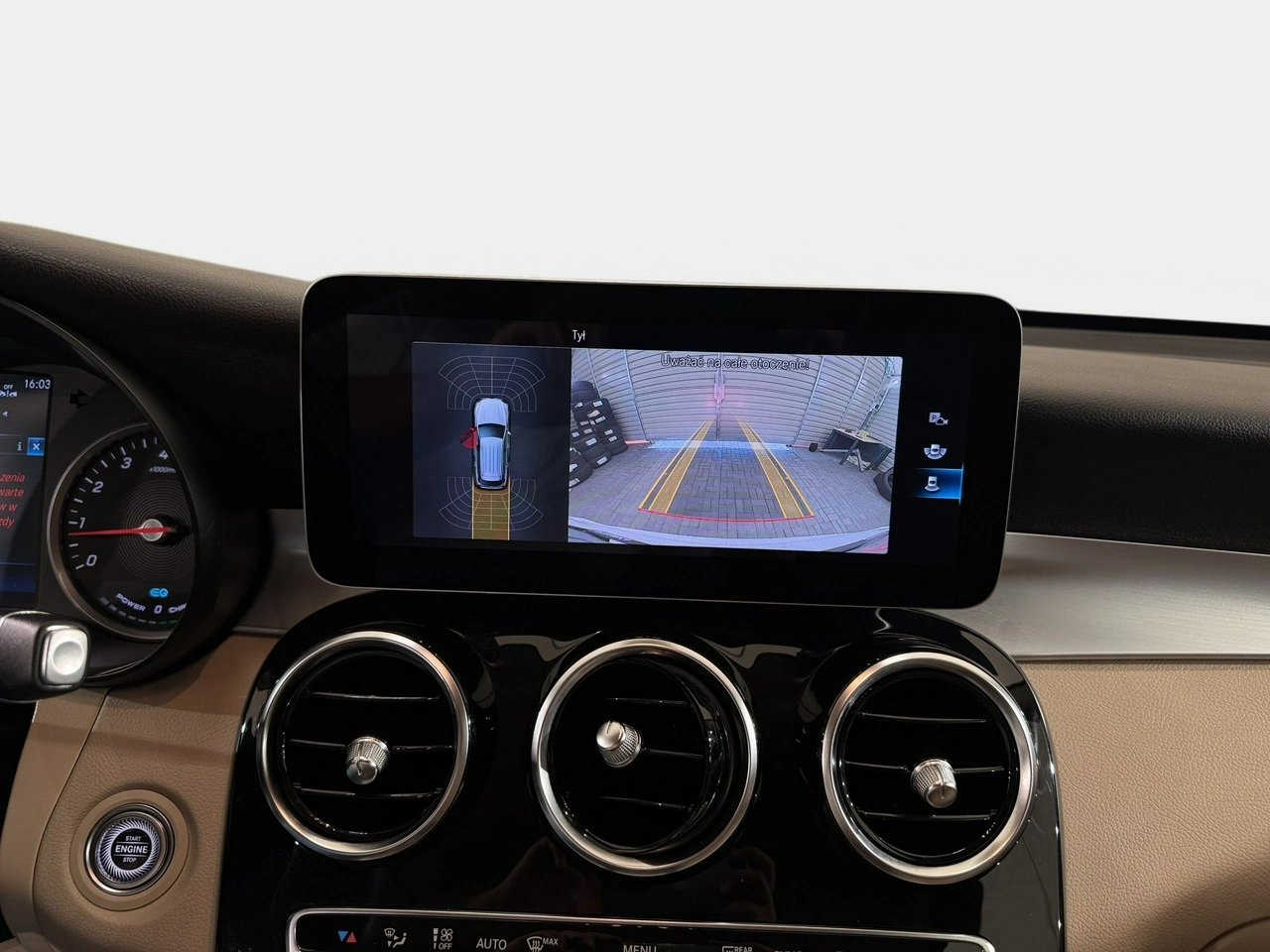 Mercedes GLC 300 - Zdjęcie 18