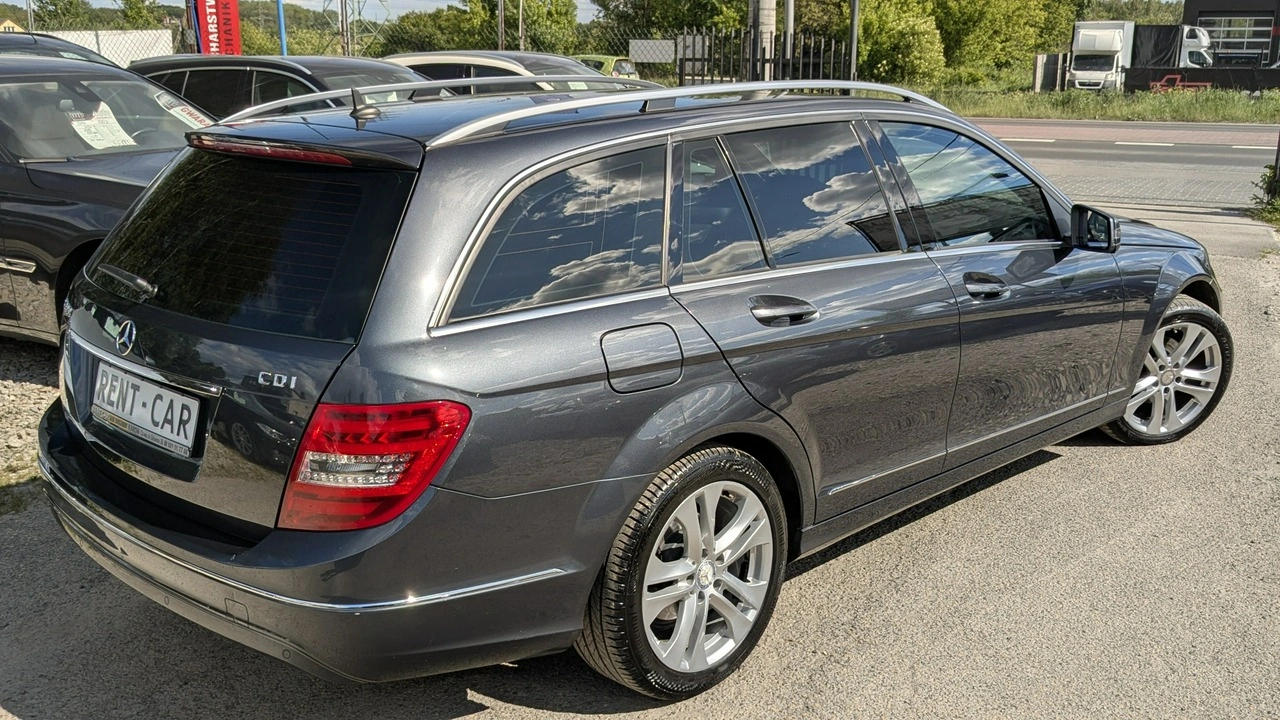 Mercedes C 200 - Zdjęcie 13