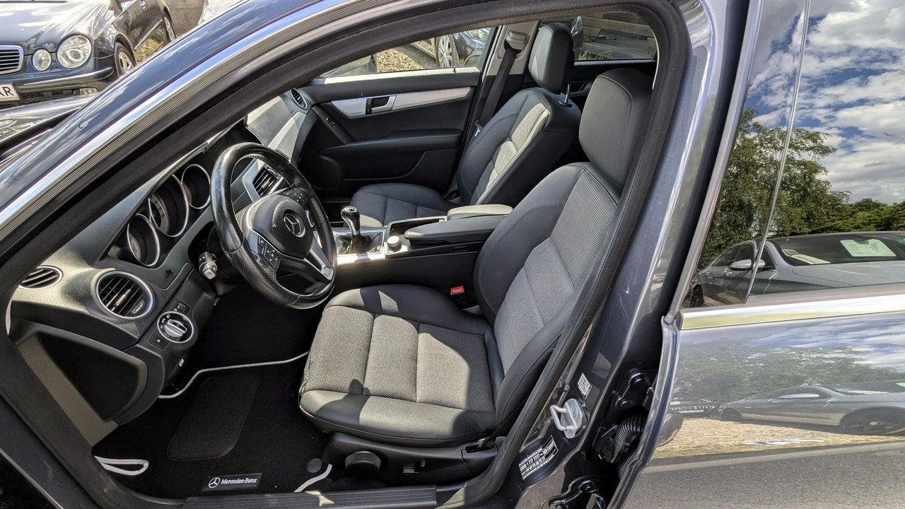 Mercedes C 200 - Zdjęcie 15
