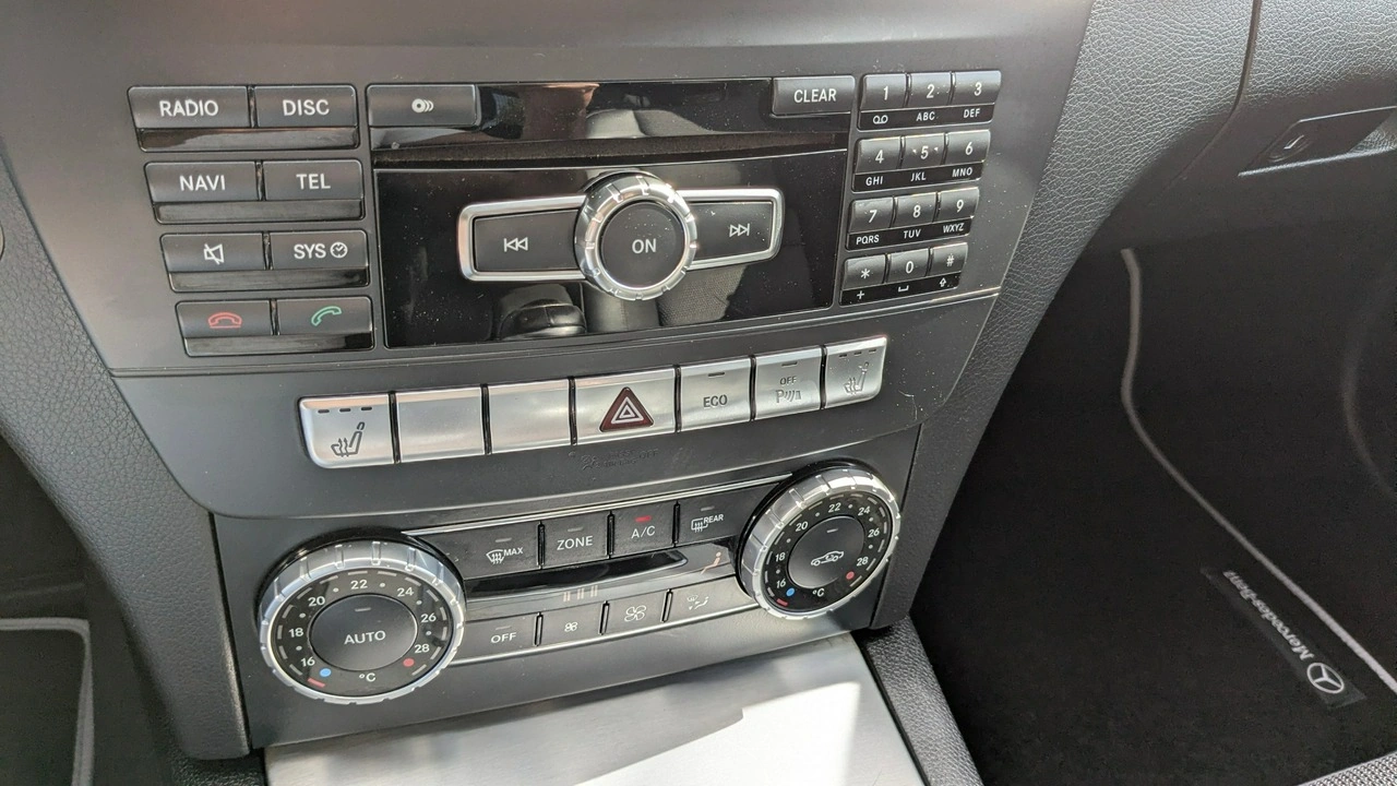 Mercedes C 200 - Zdjęcie 28
