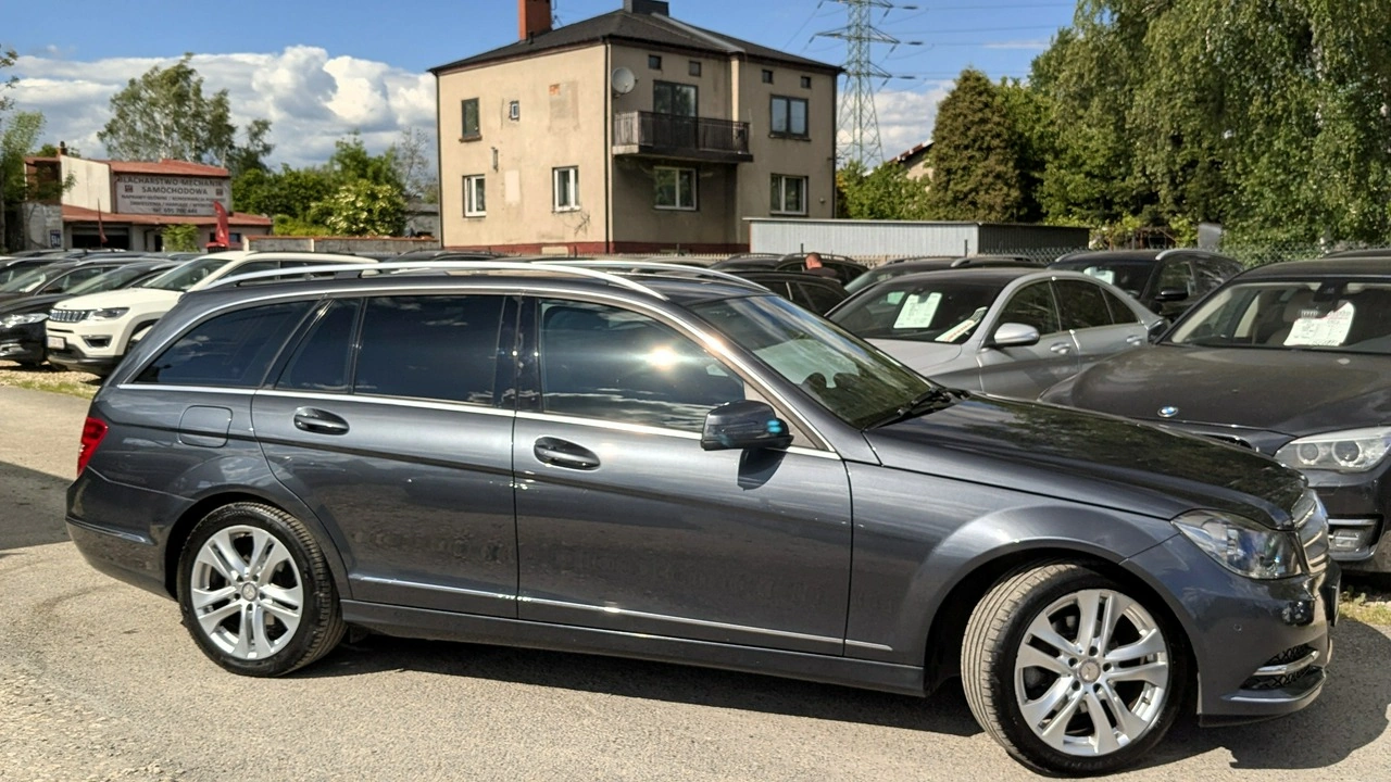 Mercedes C 200 - Zdjęcie 8