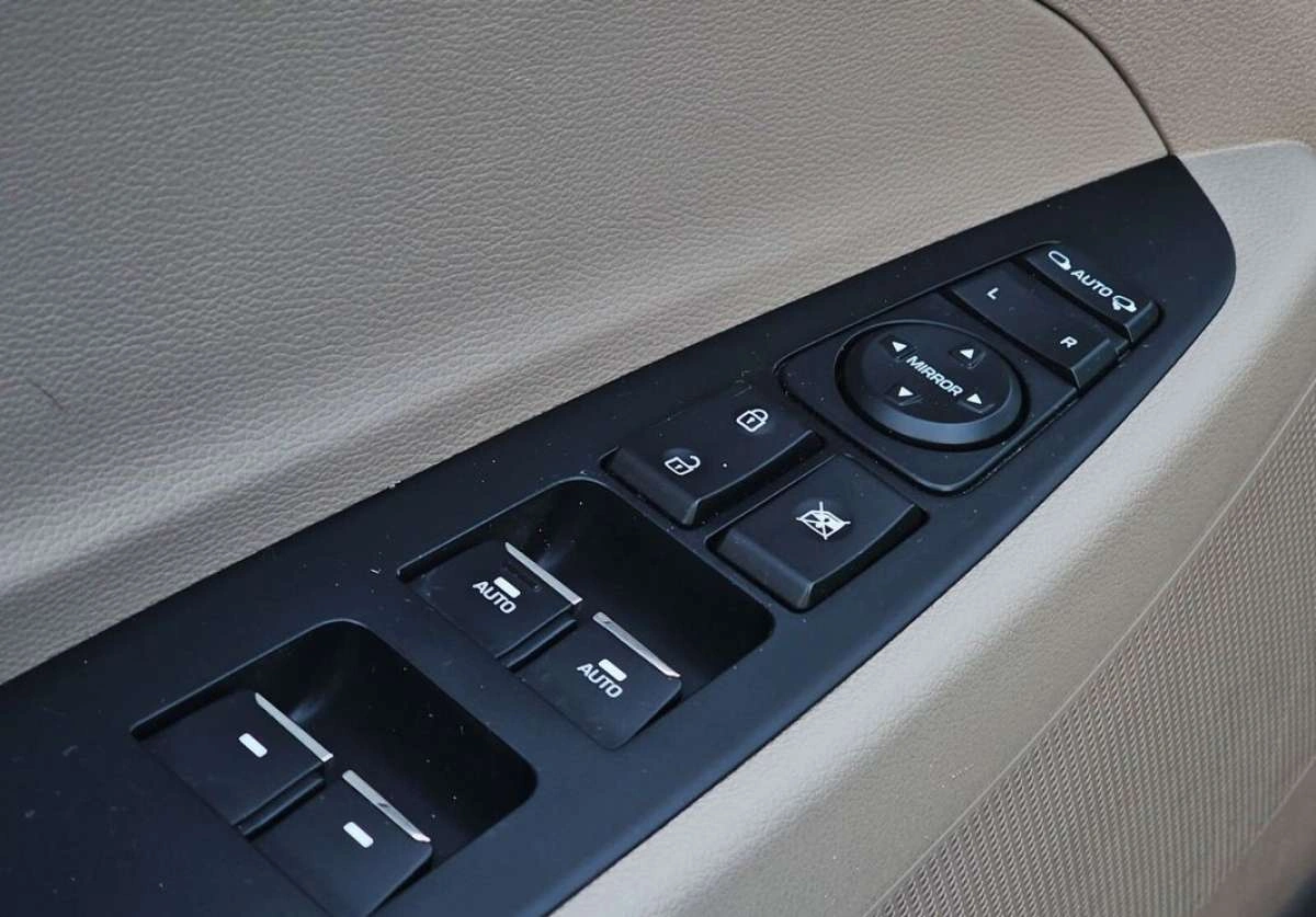 Hyundai Tucson - Zdjęcie 16