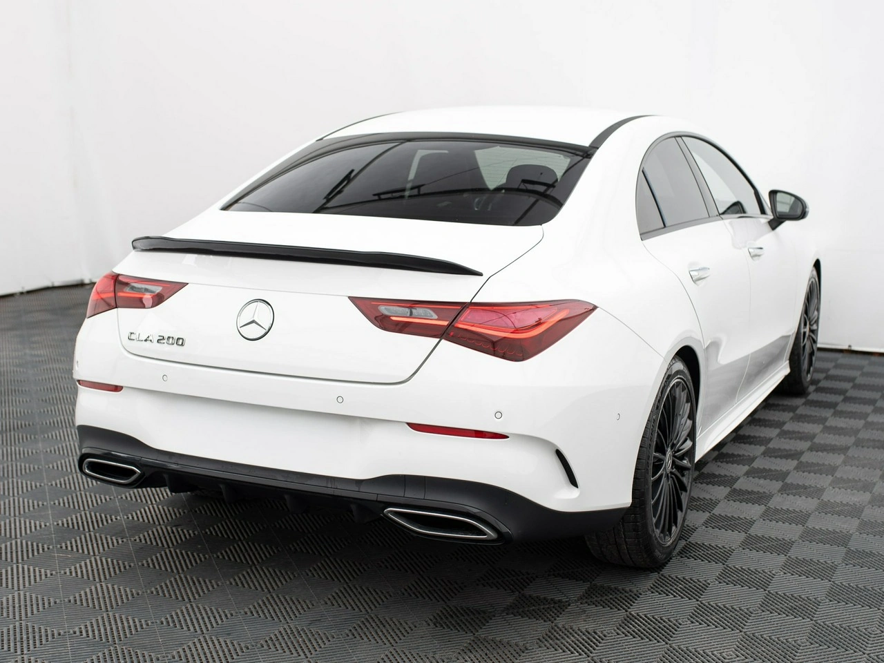 Mercedes CLA 200 - Zdjęcie 4