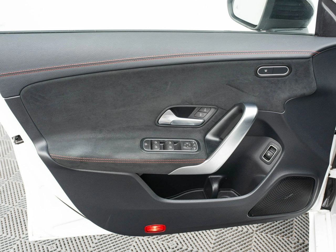 Mercedes CLA 200 - Zdjęcie 8