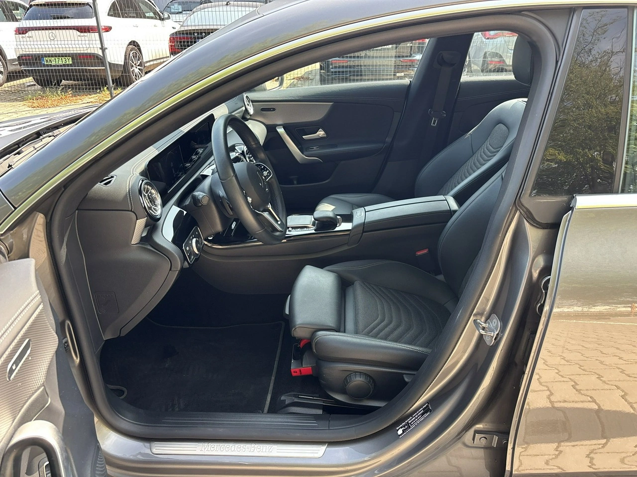 Mercedes CLA 180 - Zdjęcie 9