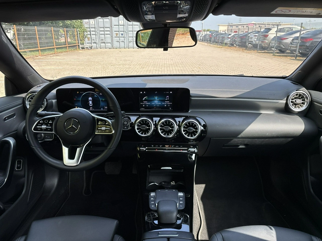 Mercedes CLA 180 - Zdjęcie 12