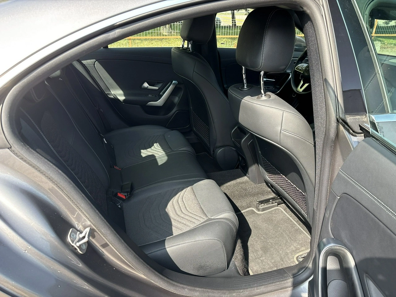 Mercedes CLA 180 - Zdjęcie 15