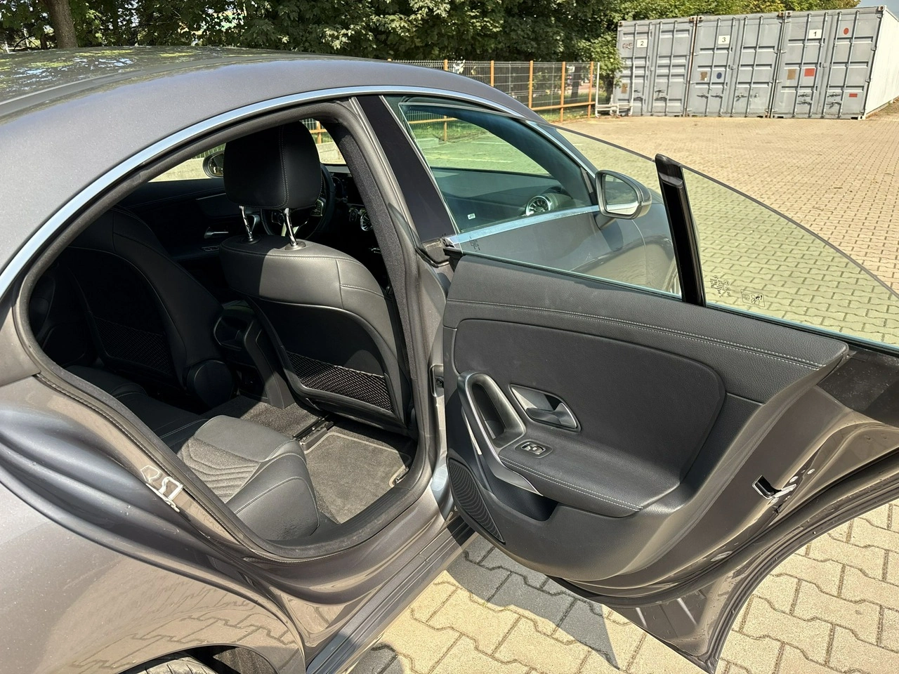 Mercedes CLA 180 - Zdjęcie 16