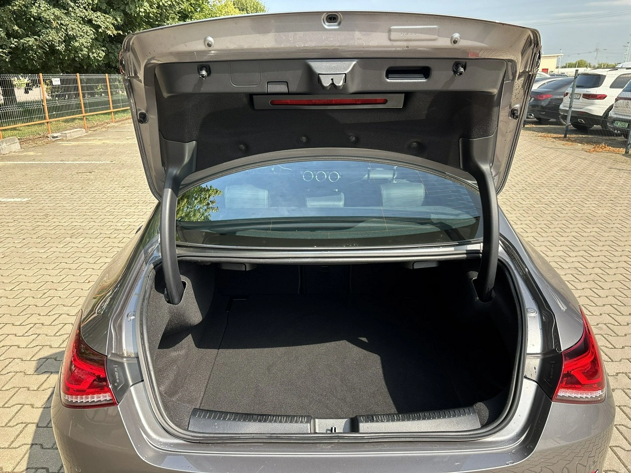 Mercedes CLA 180 - Zdjęcie 17
