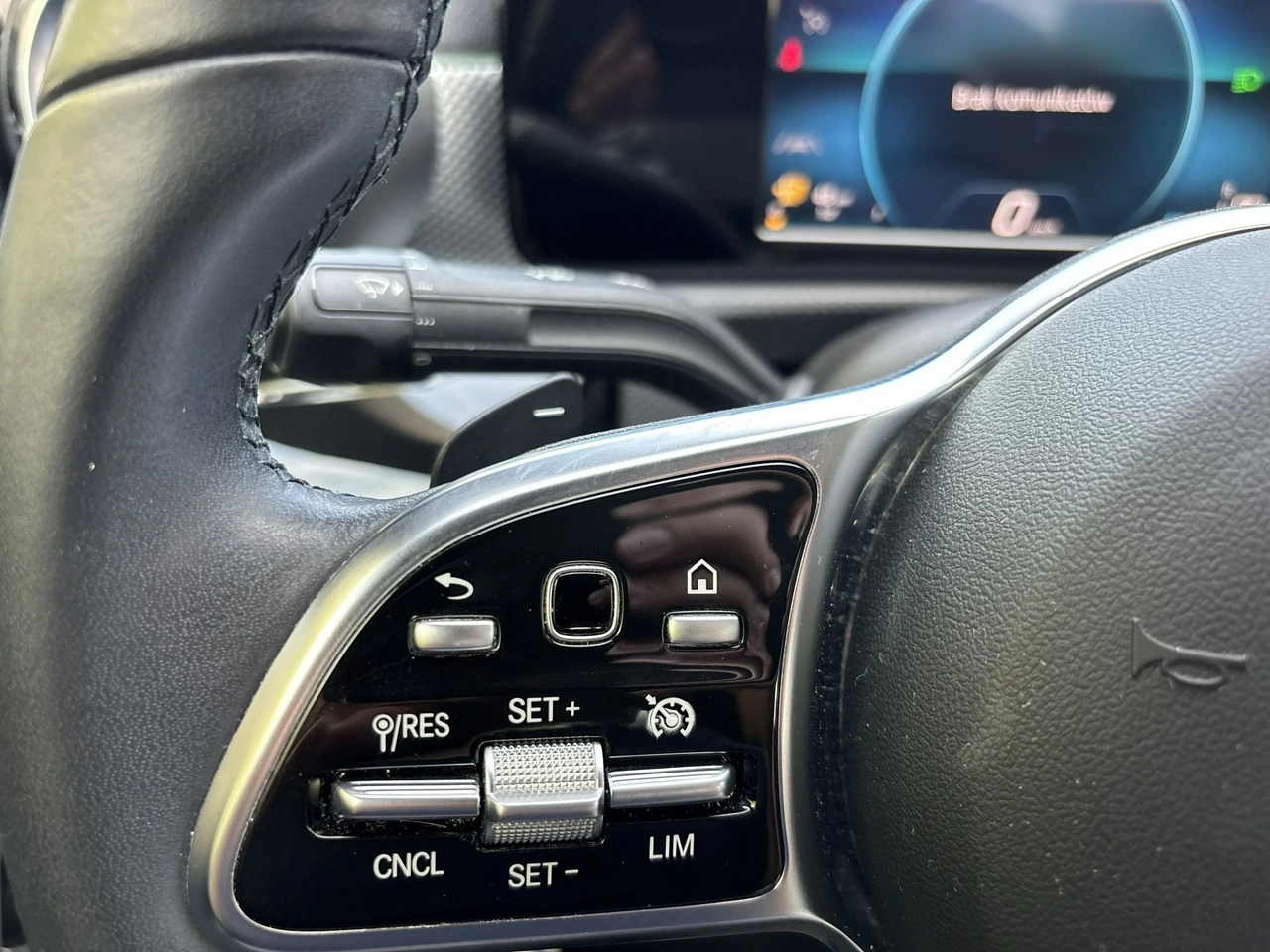 Mercedes CLA 180 - Zdjęcie 23