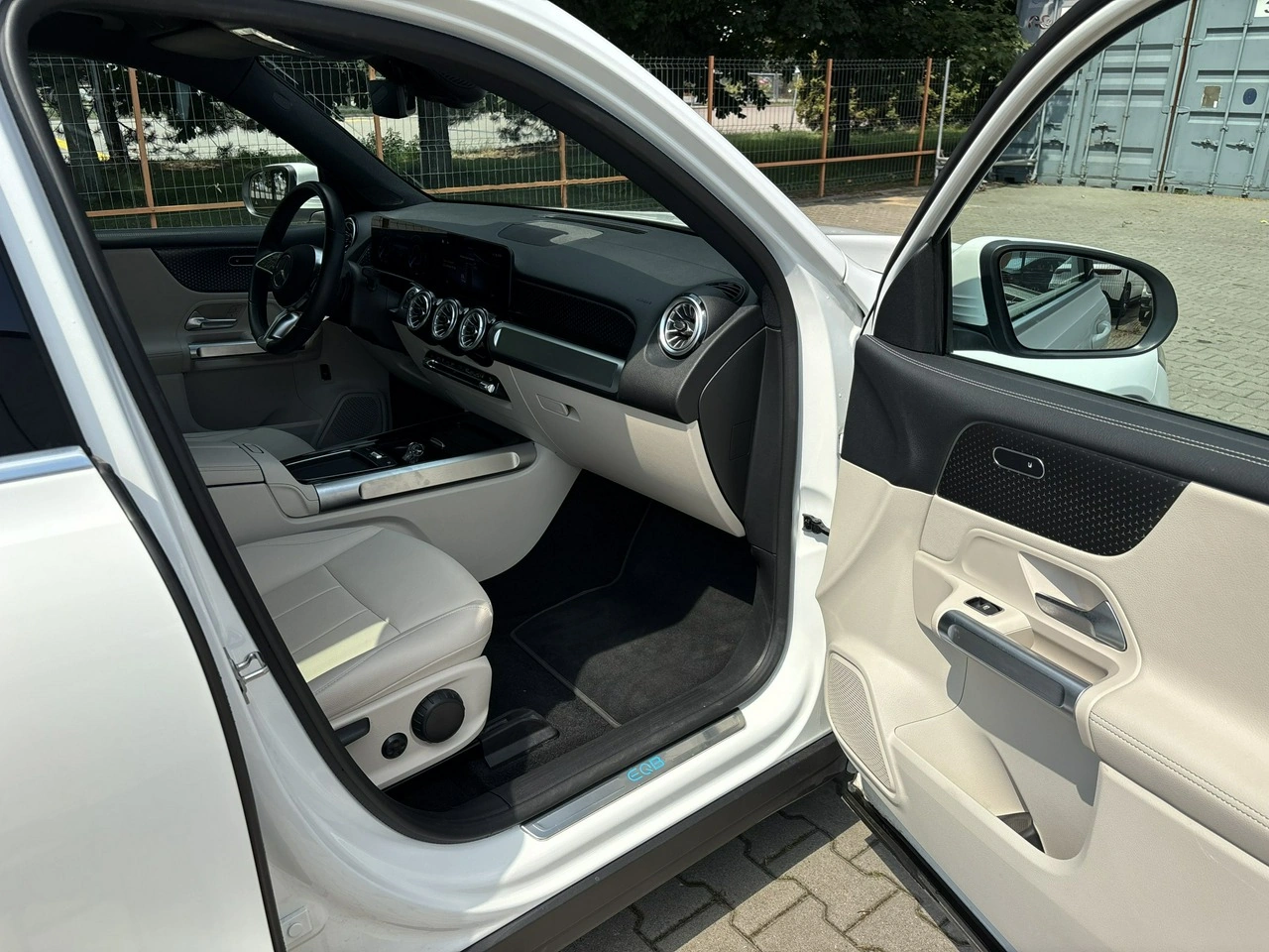 Mercedes EQB - Zdjęcie 15