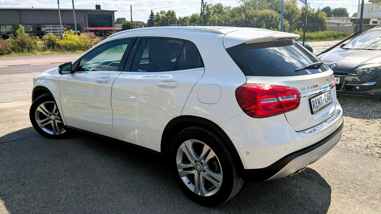 Mercedes GLA 200 - Zdjęcie 9