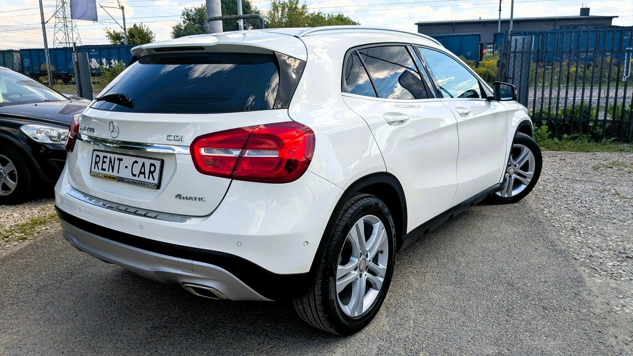 Mercedes GLA 200 - Zdjęcie 12