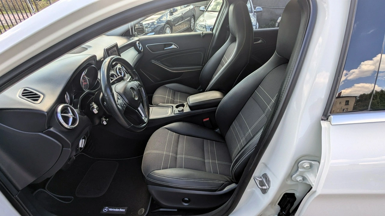 Mercedes GLA 200 - Zdjęcie 14