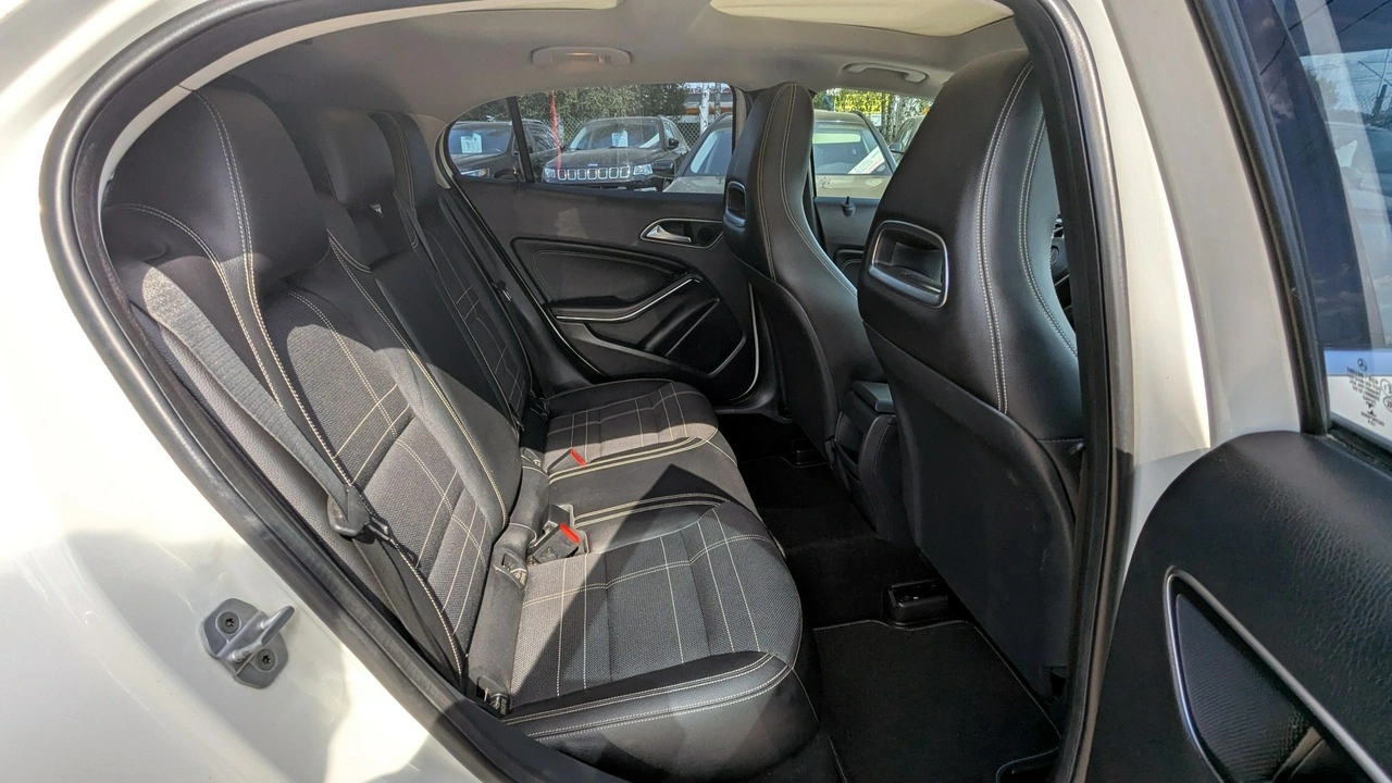 Mercedes GLA 200 - Zdjęcie 19