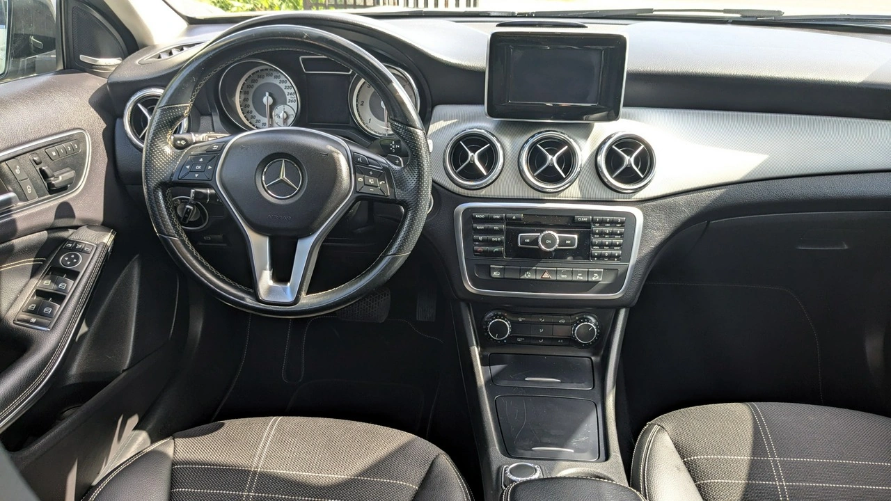 Mercedes GLA 200 - Zdjęcie 26