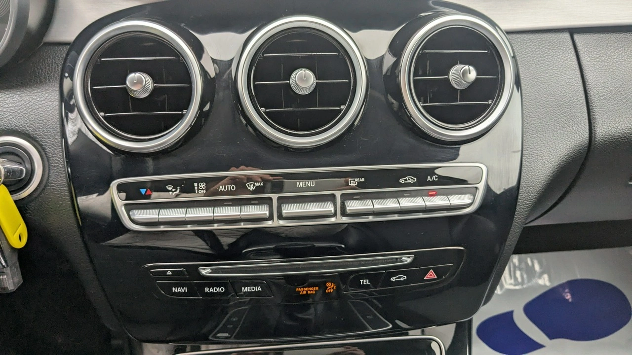 Mercedes C 180 - Zdjęcie 25