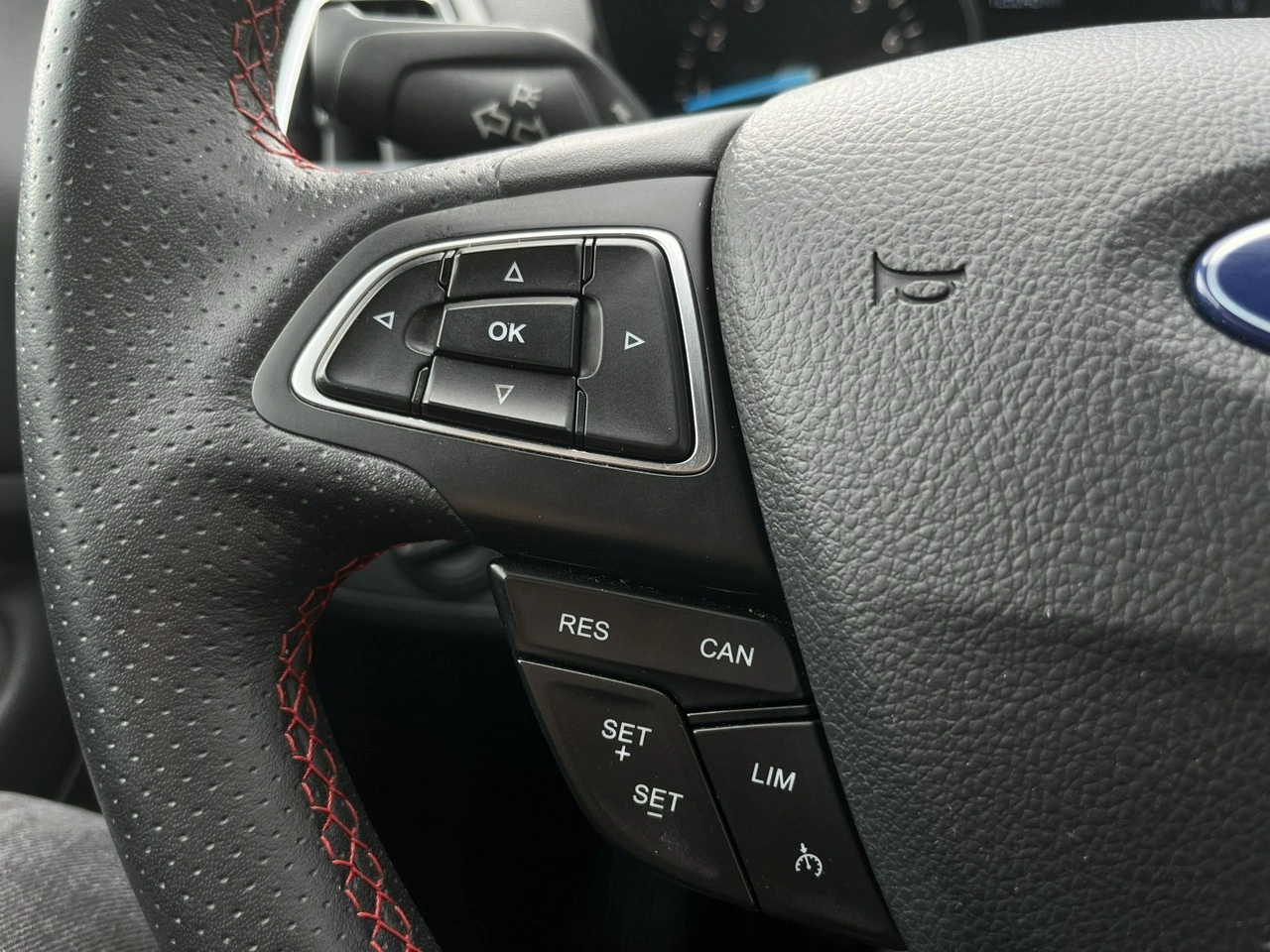 Ford Kuga - Zdjęcie 20