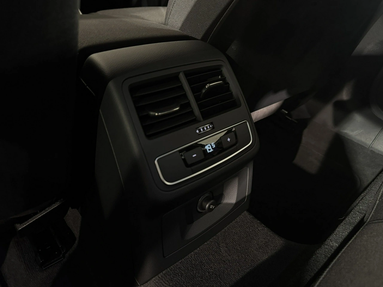 Audi A4 - Zdjęcie 23