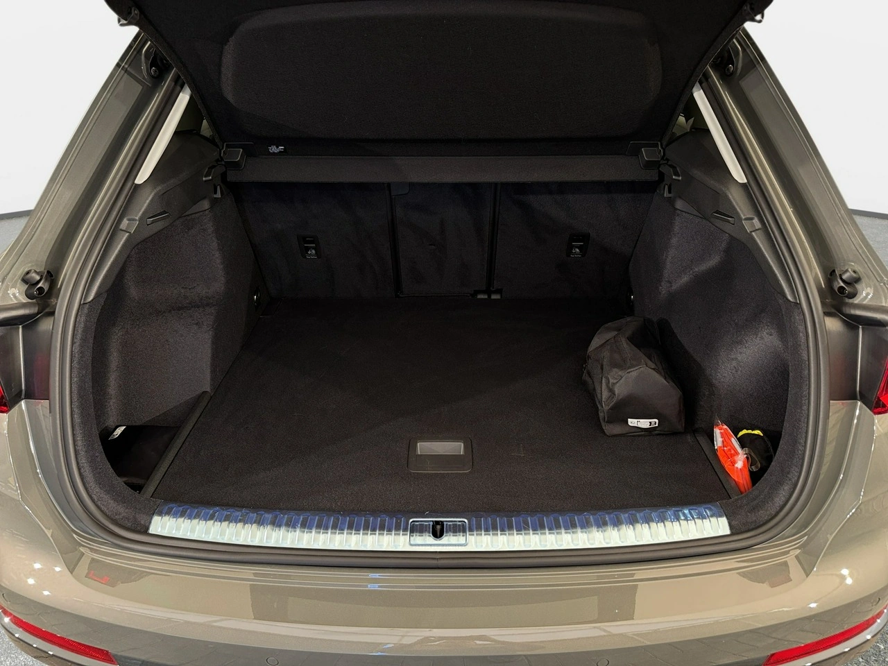 Audi Q3 - Zdjęcie 11