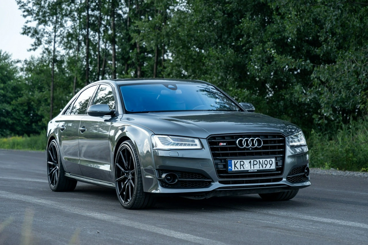 Audi S8 - Zdjęcie 11