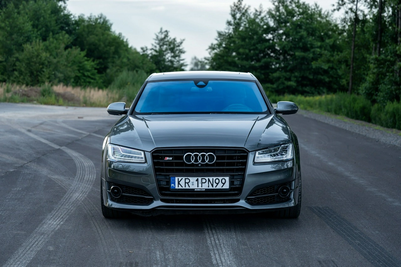 Audi S8 - Zdjęcie 2