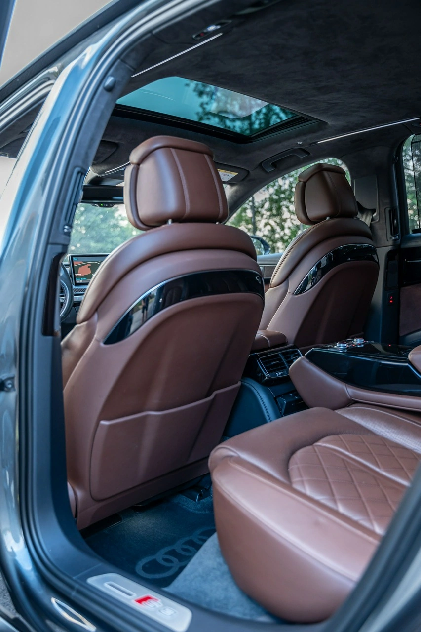 Audi S8 - Zdjęcie 21