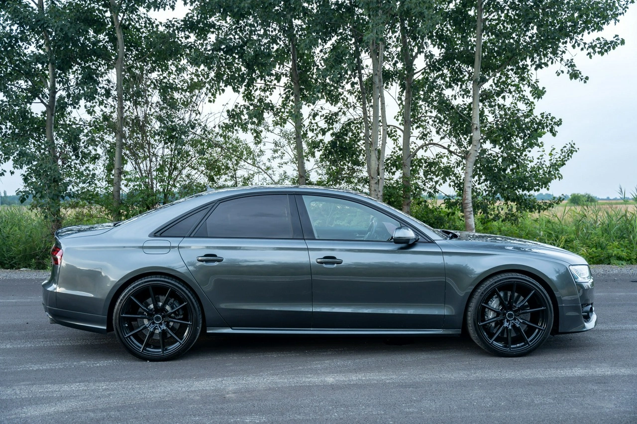 Audi S8 - Zdjęcie 4
