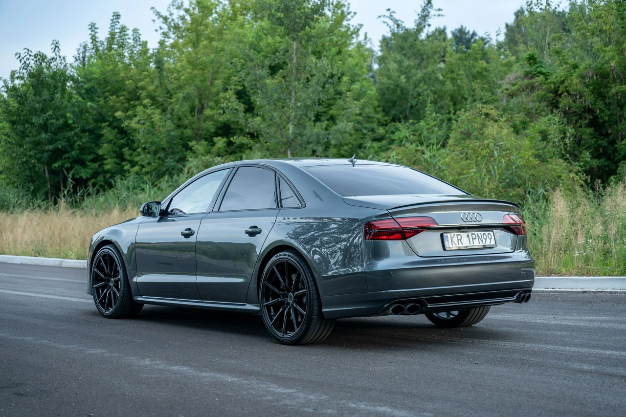 Audi S8 - Zdjęcie 5