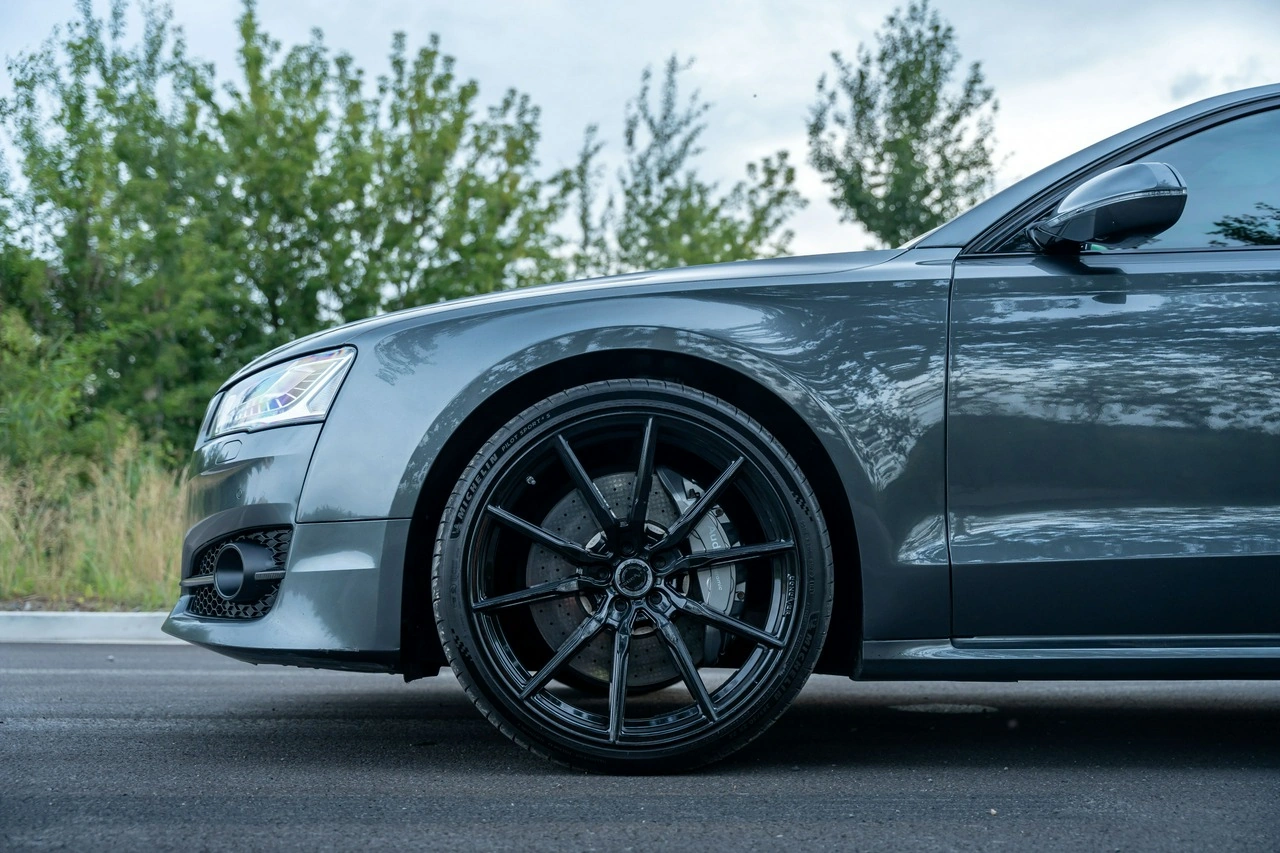 Audi S8 - Zdjęcie 7