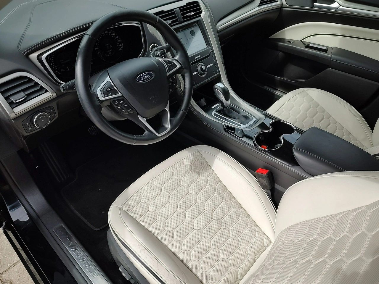 Ford Mondeo - Zdjęcie 9