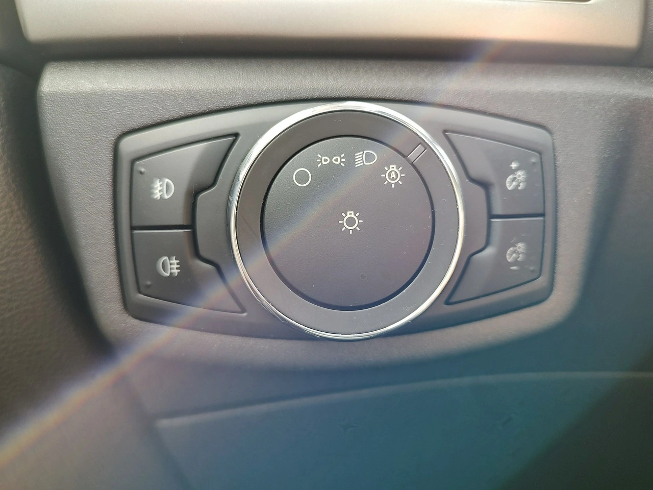 Ford Mondeo - Zdjęcie 14