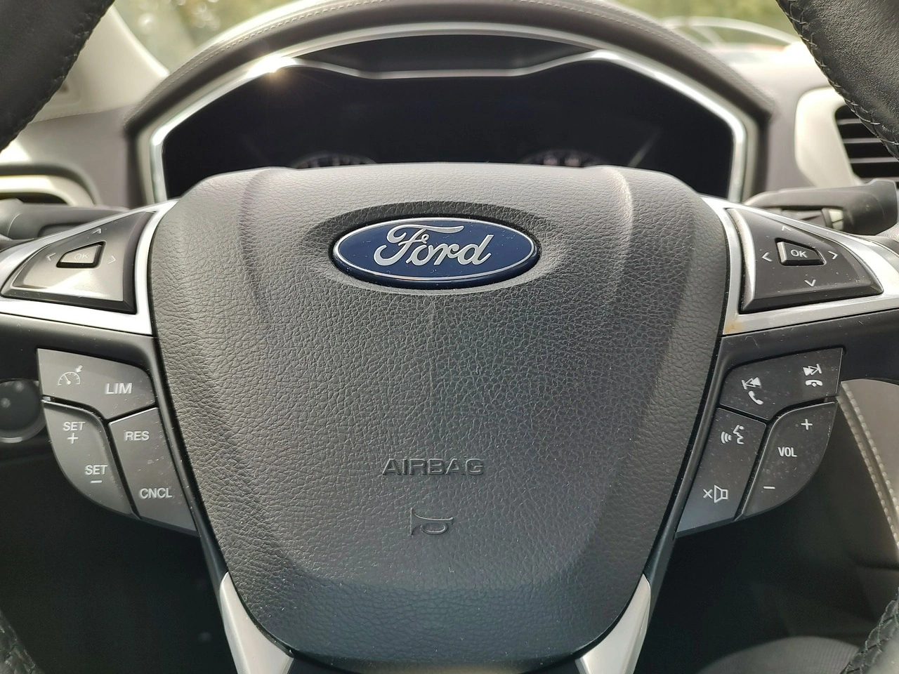 Ford Mondeo - Zdjęcie 15