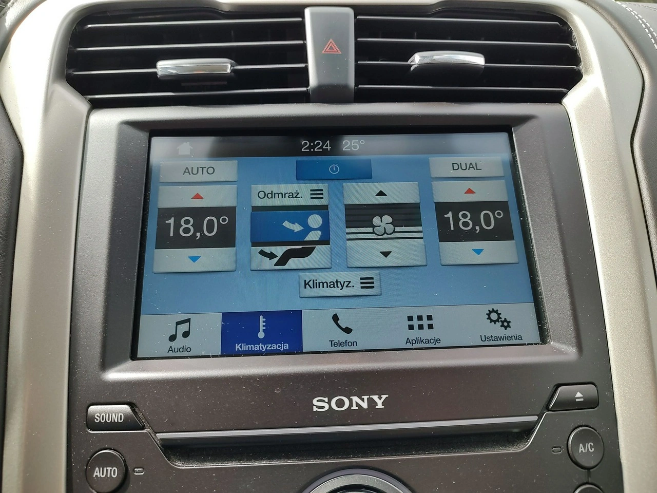 Ford Mondeo - Zdjęcie 19