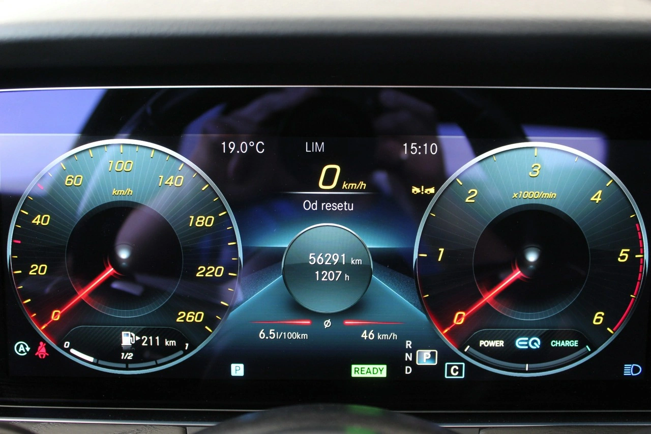 Mercedes E 220 - Zdjęcie 11