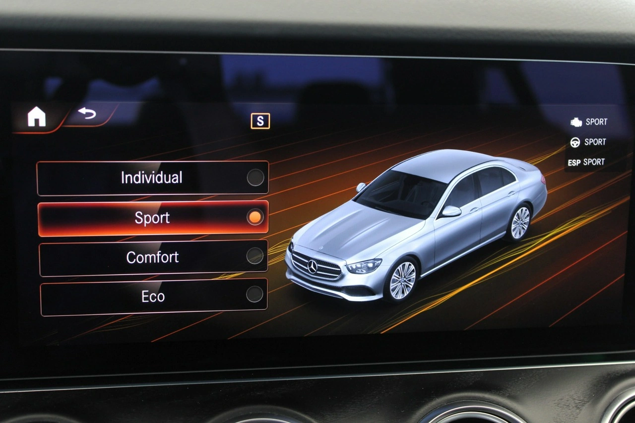 Mercedes E 220 - Zdjęcie 24