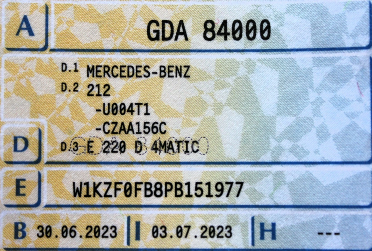 Mercedes E 220 - Zdjęcie 6