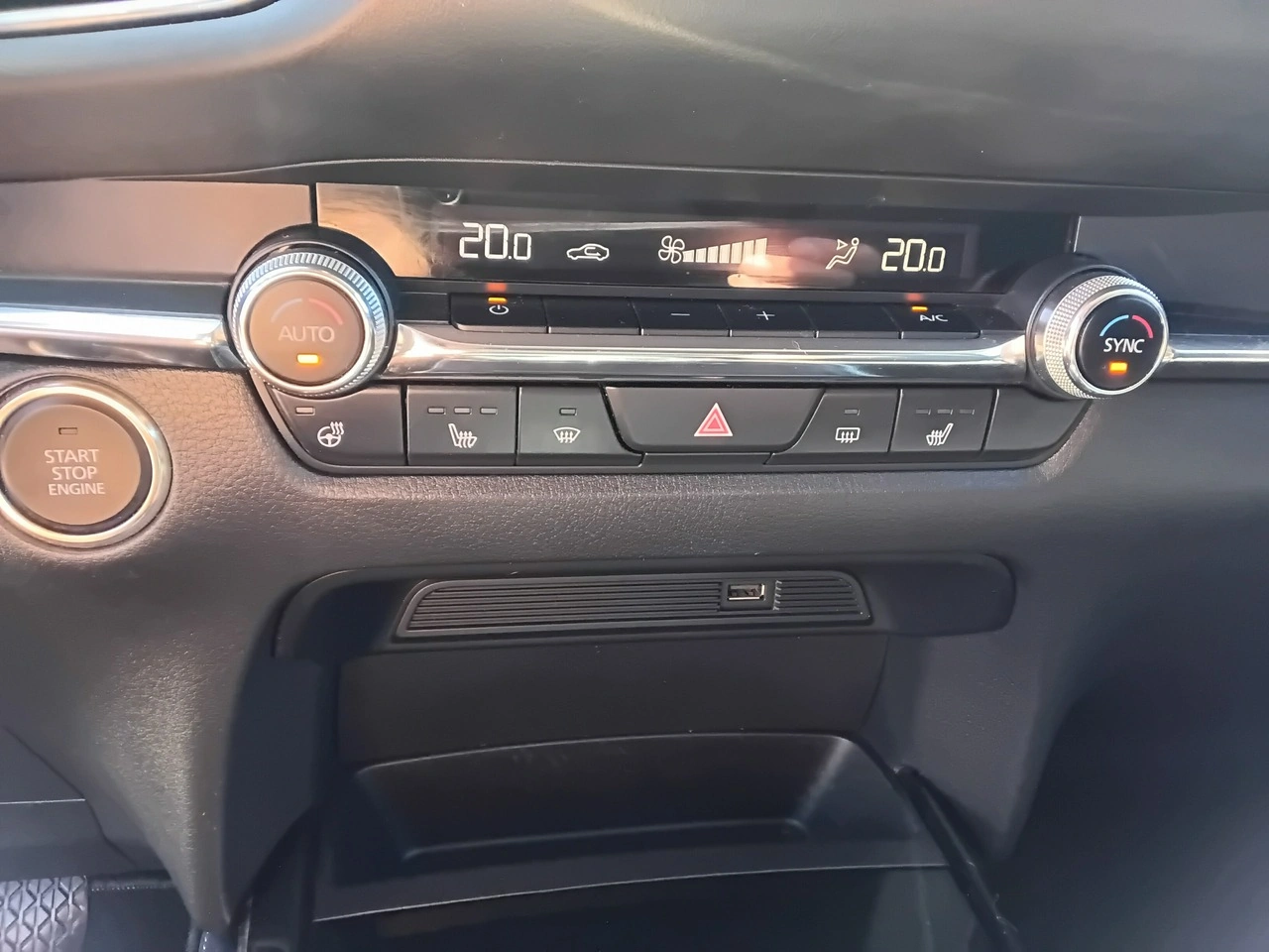 Mazda CX-30 - Zdjęcie 15