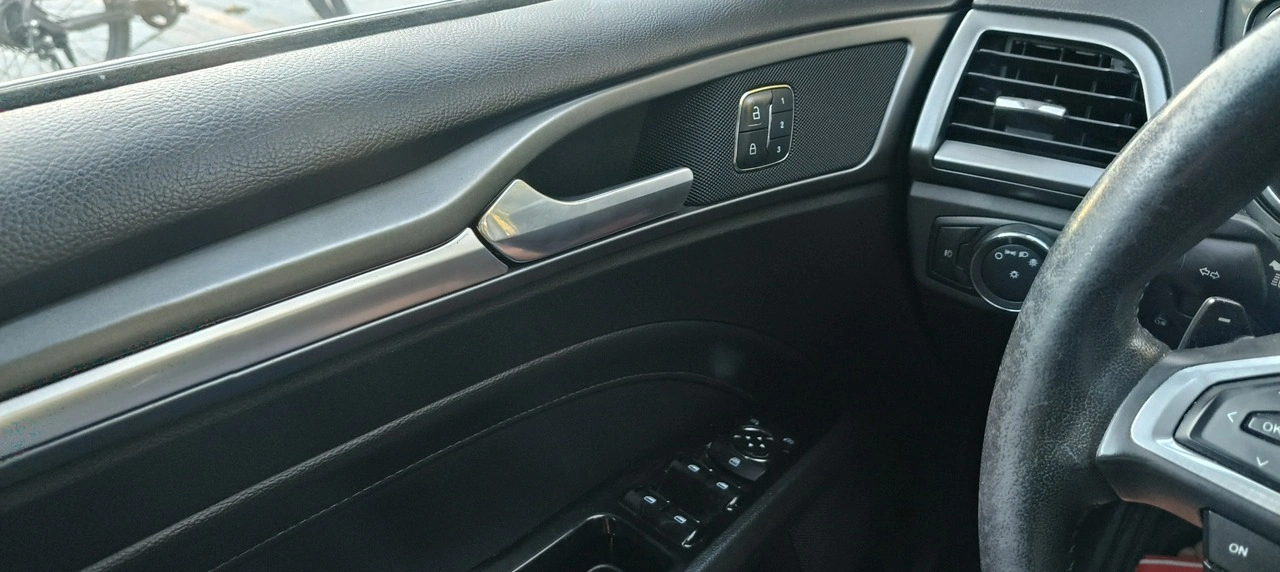 Ford Mondeo - Zdjęcie 11