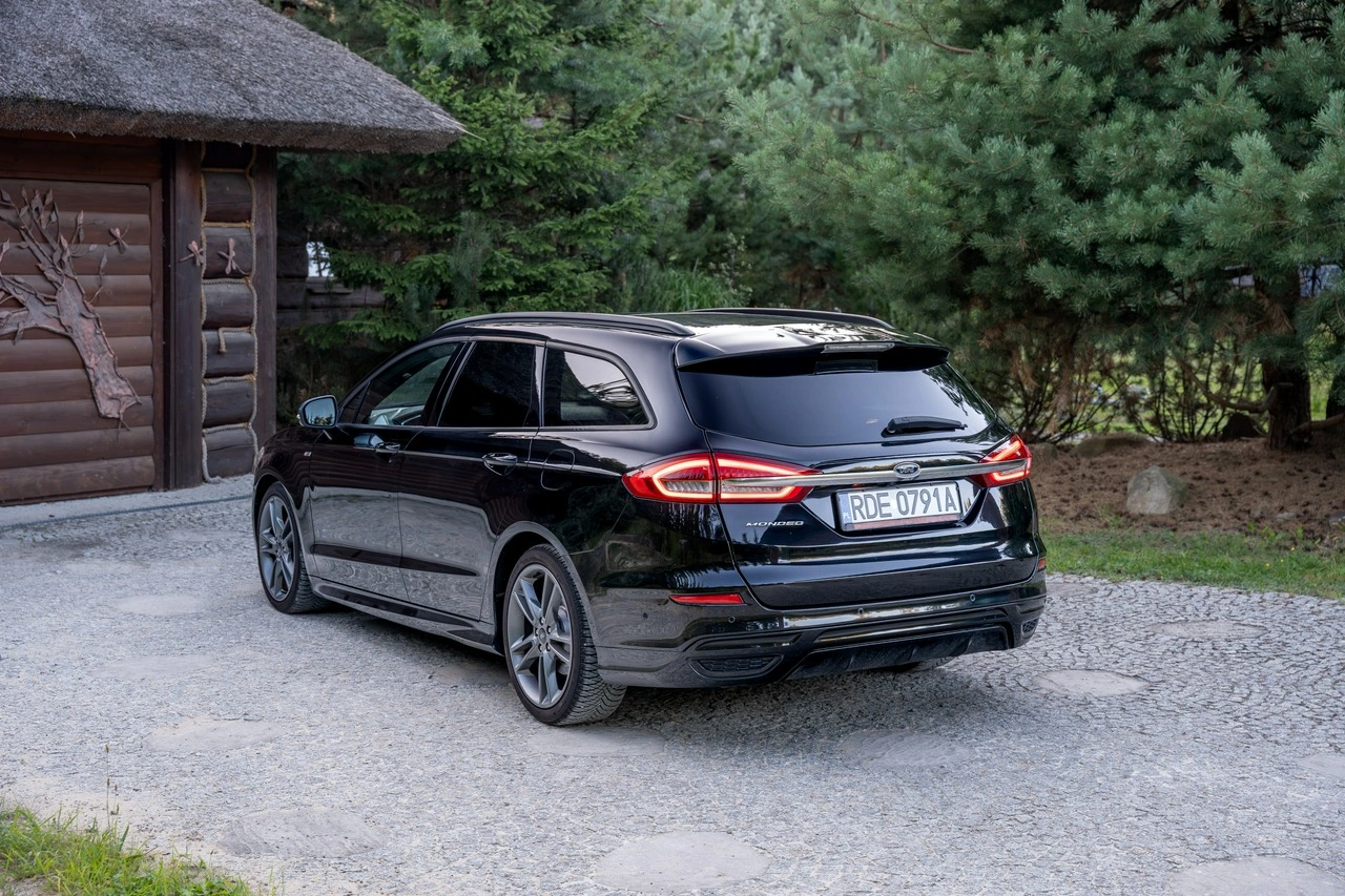 Ford Mondeo - Zdjęcie 19