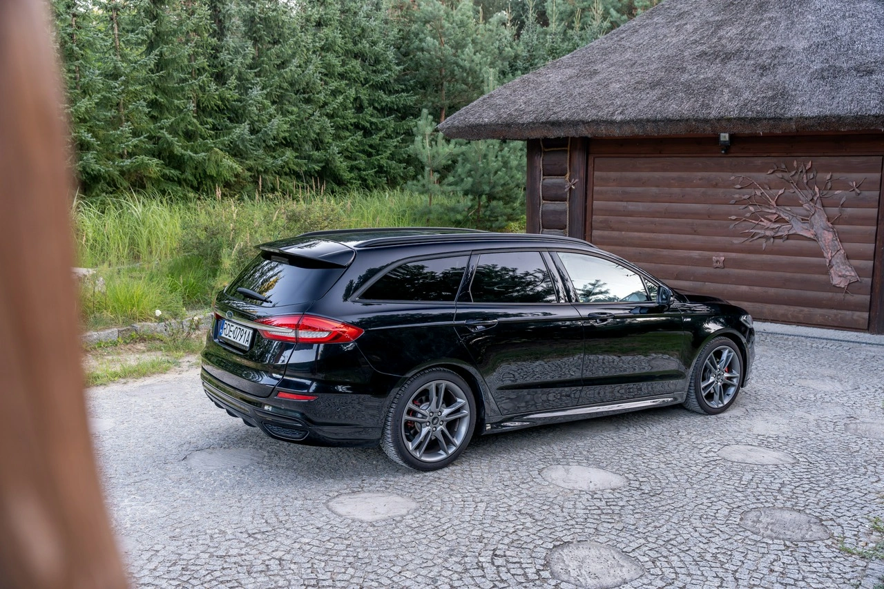 Ford Mondeo - Zdjęcie 33