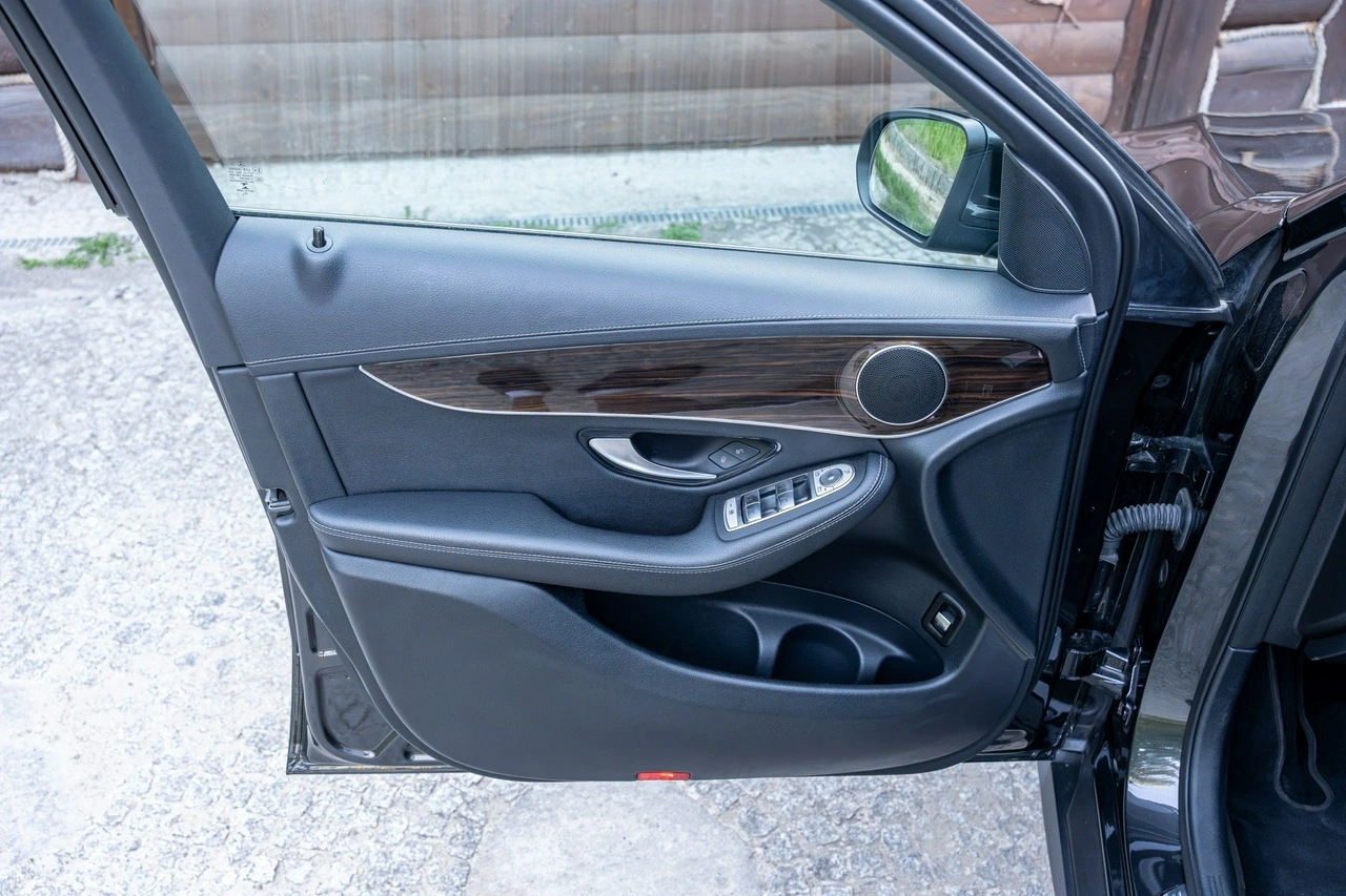 Mercedes GLC 200 - Zdjęcie 38