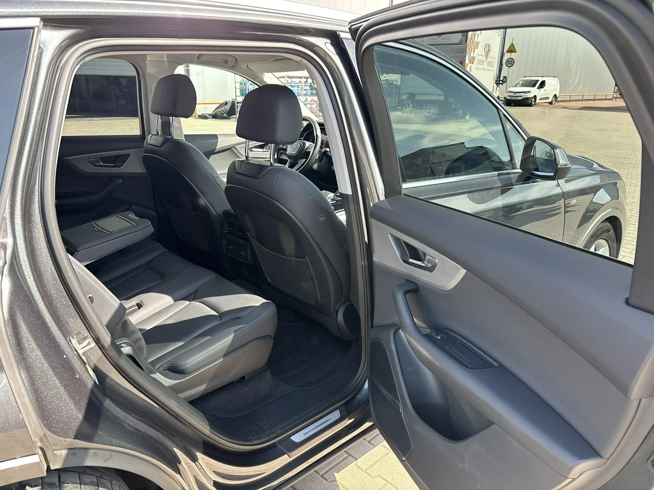 Audi Q7 - Zdjęcie 17