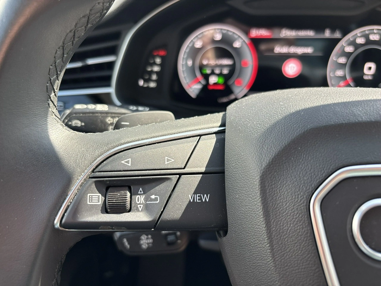Audi Q7 - Zdjęcie 26