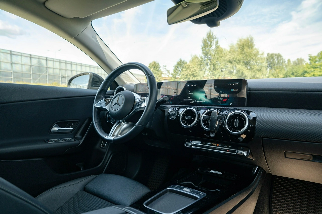 Mercedes CLA 200 - Zdjęcie 18